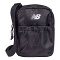 Axelväska New Balance Essential Sling, svart, unisex