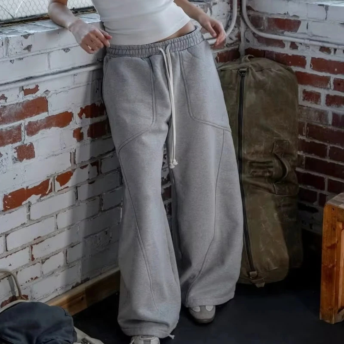 Relaxed Wide-Leg Sweatpants