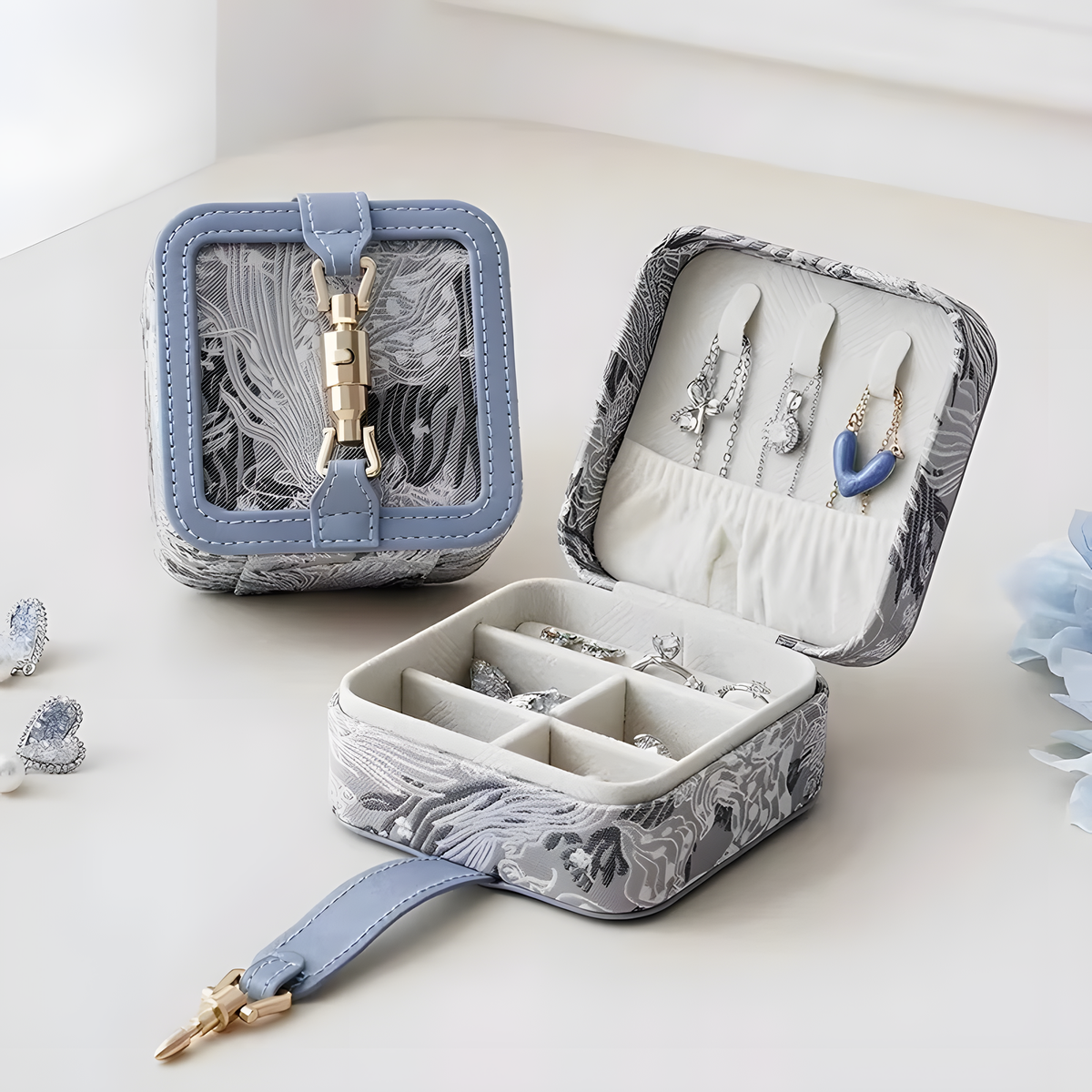 Jacquard Jewelry Case