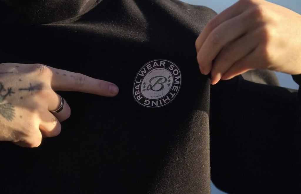 ArtByBearded 500GSM Hoodie – Premium-Profil-Kläder mit Tryck und Brodyr