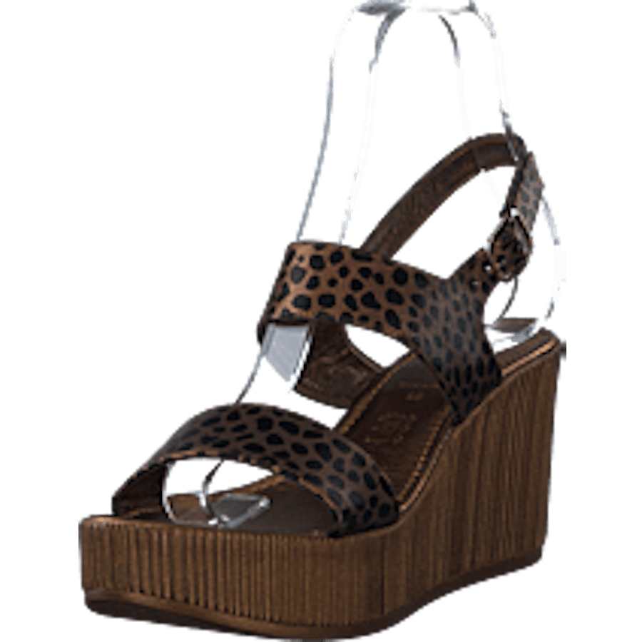 Leoonora5060 Light Chestnut