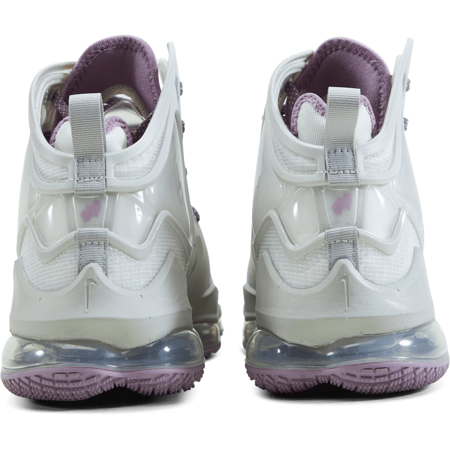 Nike LeBron XIX