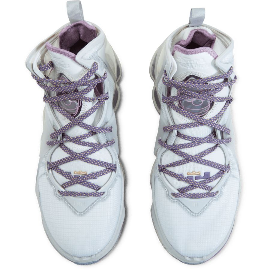 Nike LeBron XIX