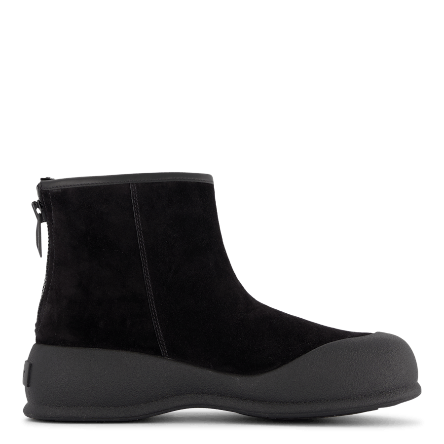 Carsey-w Black
