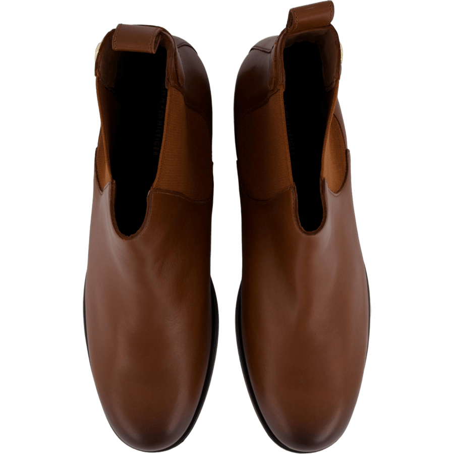 Th Stud Leather Low Chelsea Cognac Brown