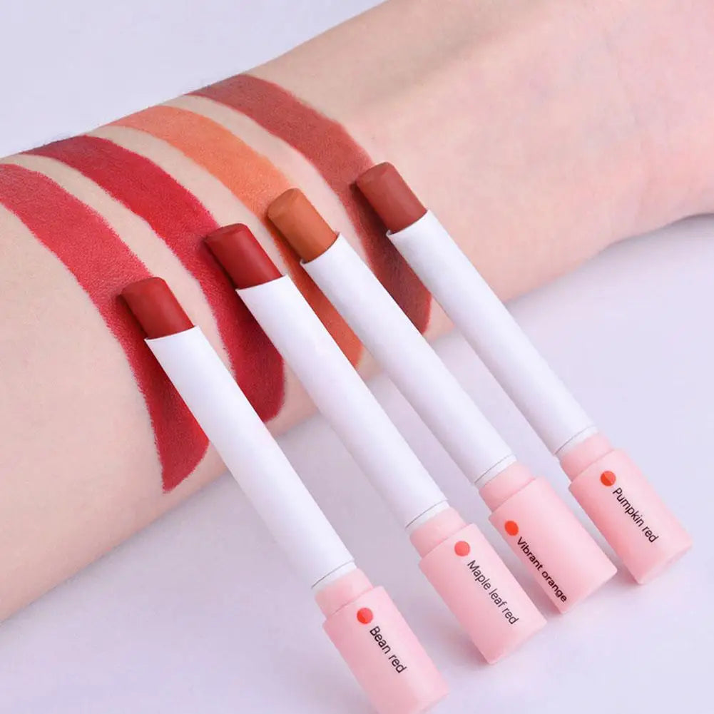 Zigaretten-Lippenstift-Set