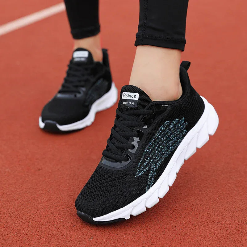 Men's And Women's Flying Woven Breathable Unisex Running Shoes Couple's Casual Sneakers
