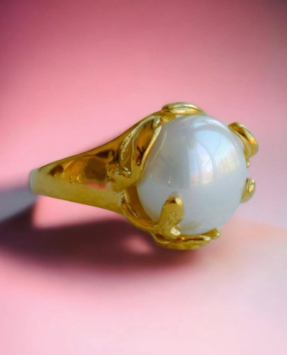 Ring mit dicker Perle 