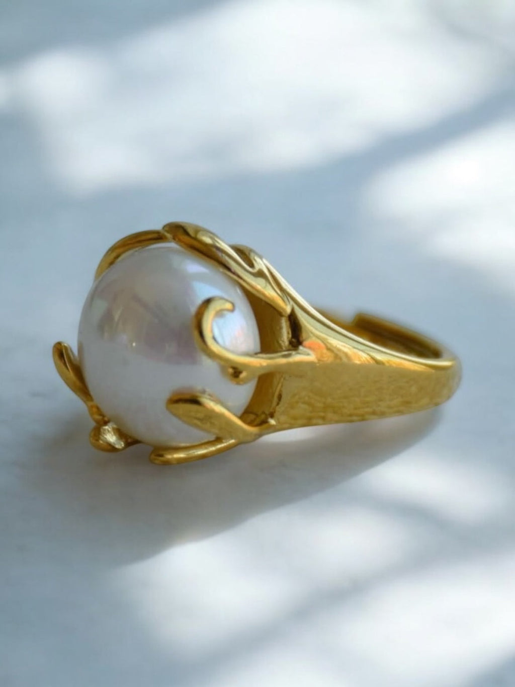 Ring mit dicker Perle 
