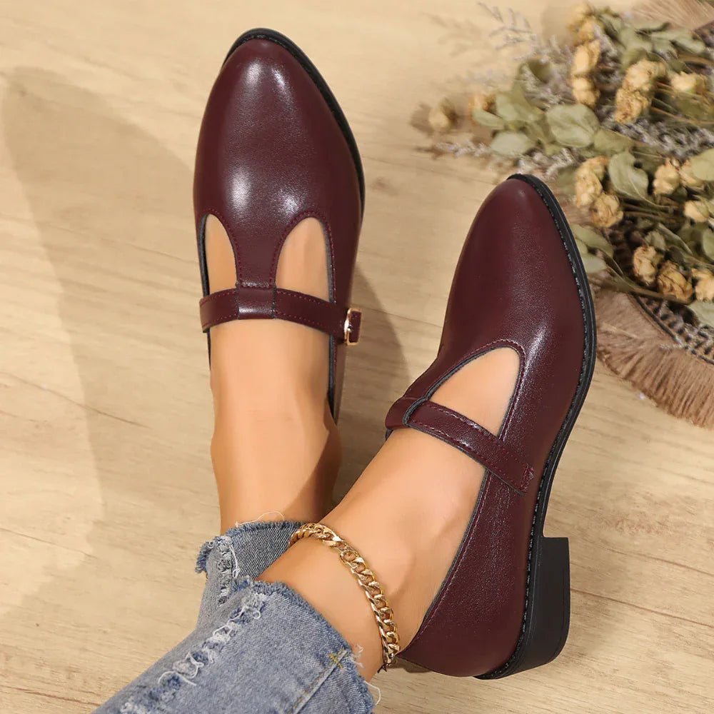 British Style Pointed Toe Shallow Mouth Buckle Shoes For Women