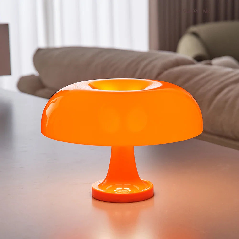 Minimalistische Pilz-Tischleuchte von dänischem Designer