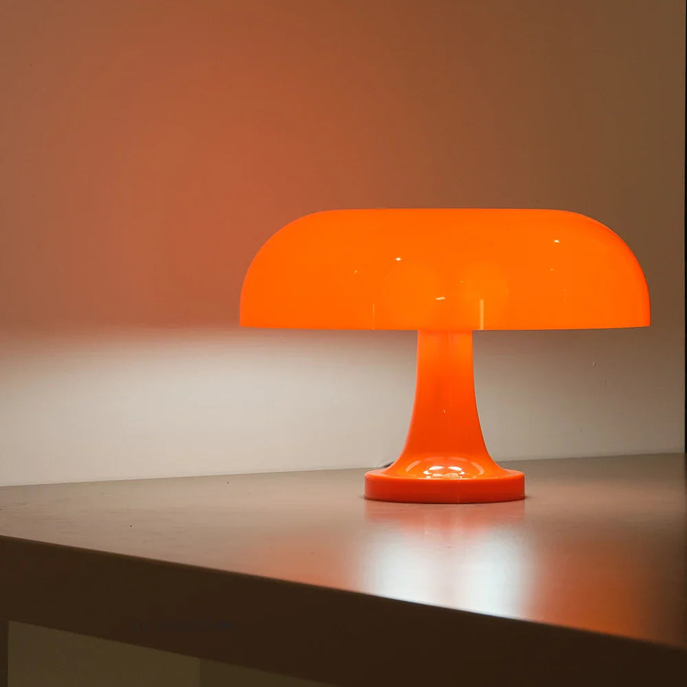 Minimalistische Pilz-Tischleuchte von dänischem Designer