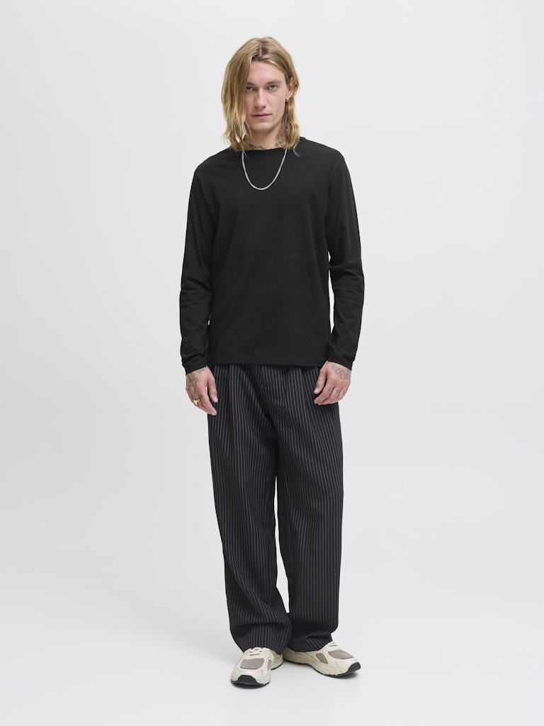 Basic-Rundhals-T-Shirt