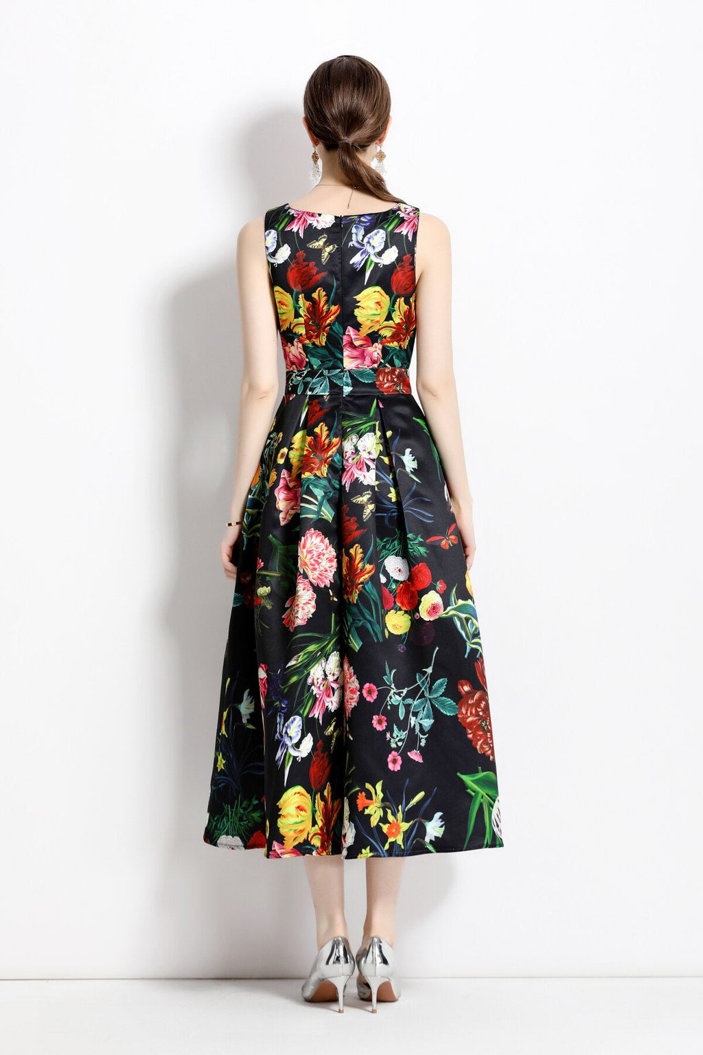 Blooming Garden Sleeveless Pleated A Line Tea Dress