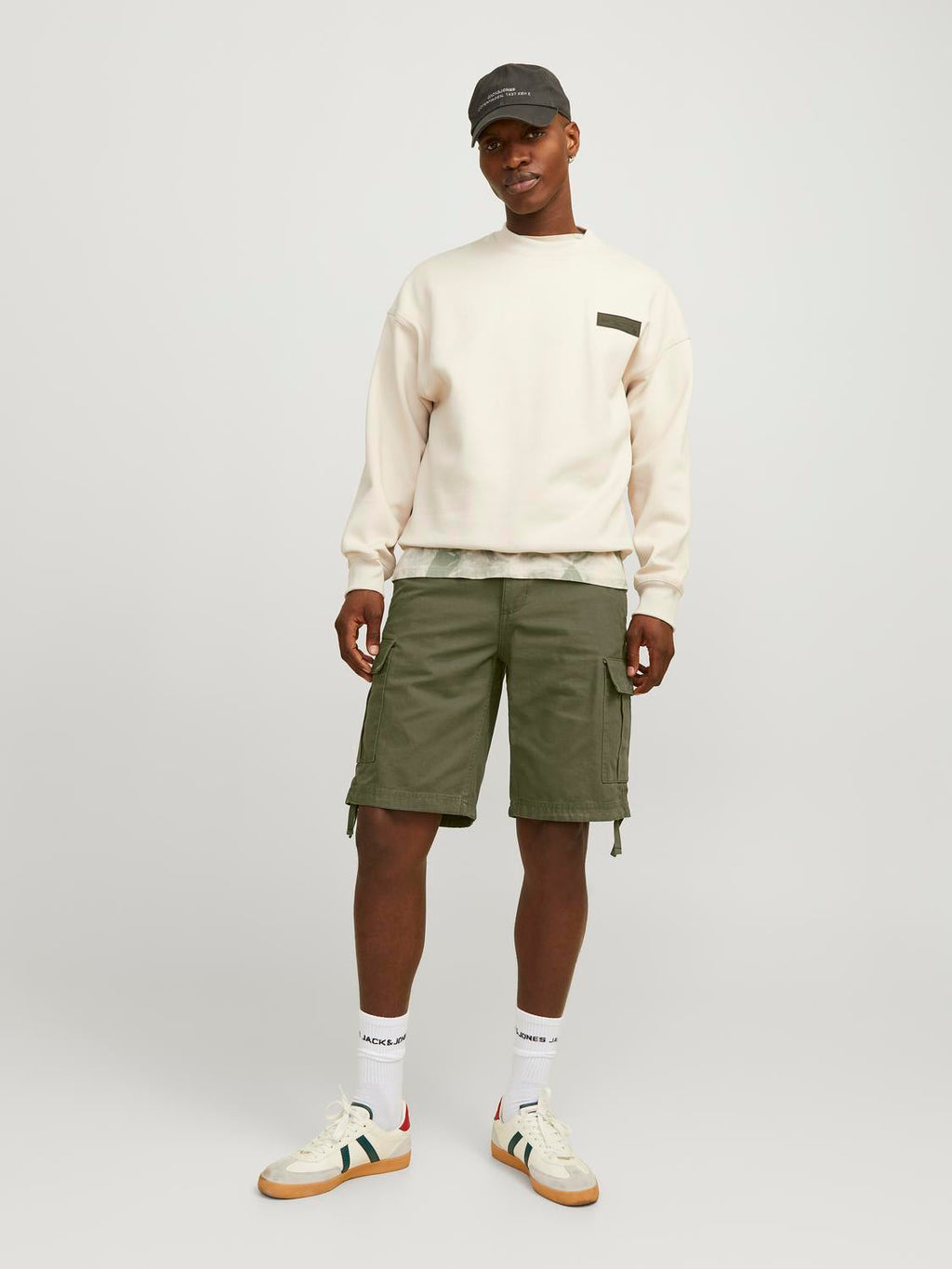 COLE BARKLEY CARGO SHORTS
