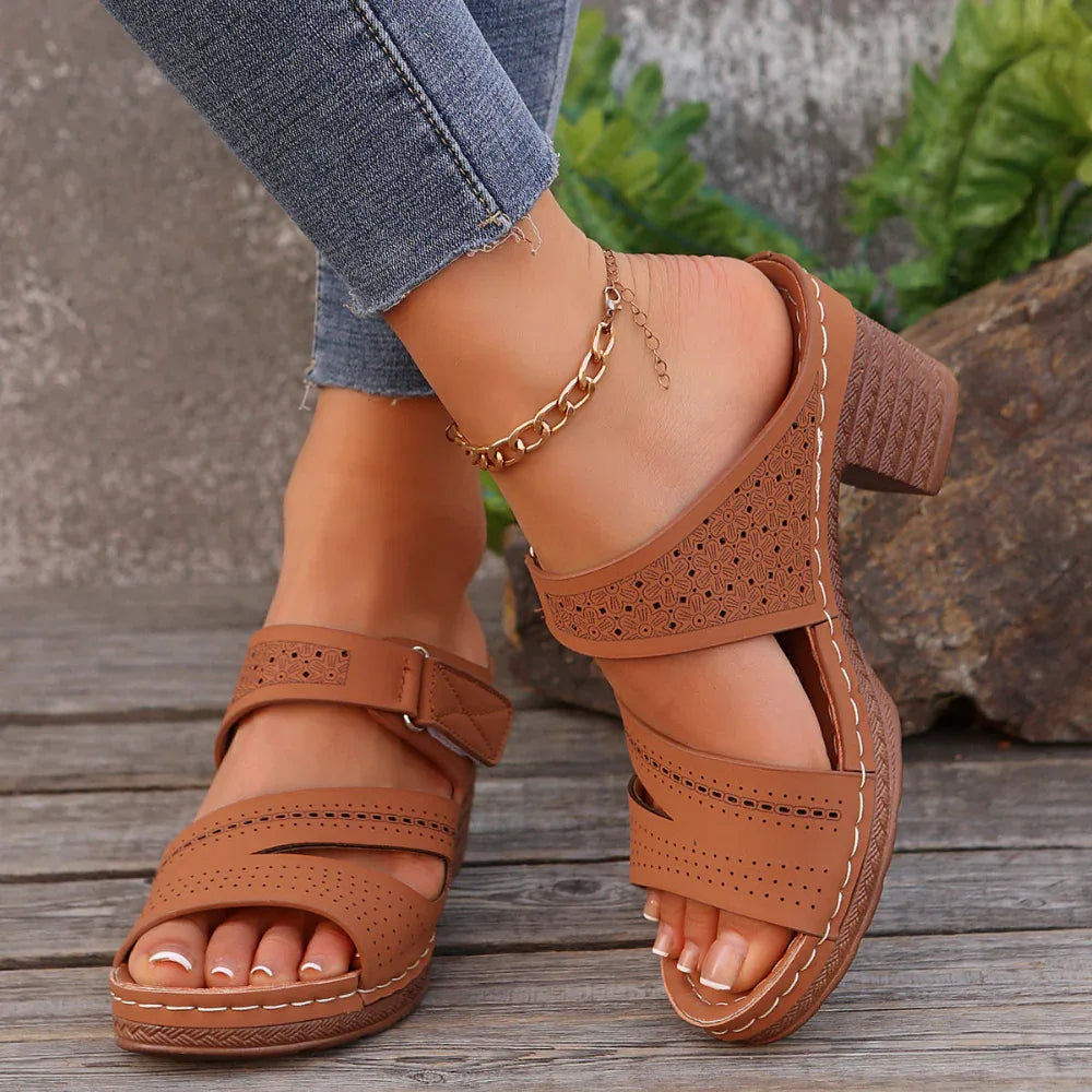 Square-Heeled Peep-Toe Summer Sandals Solid Color Casual Shoes