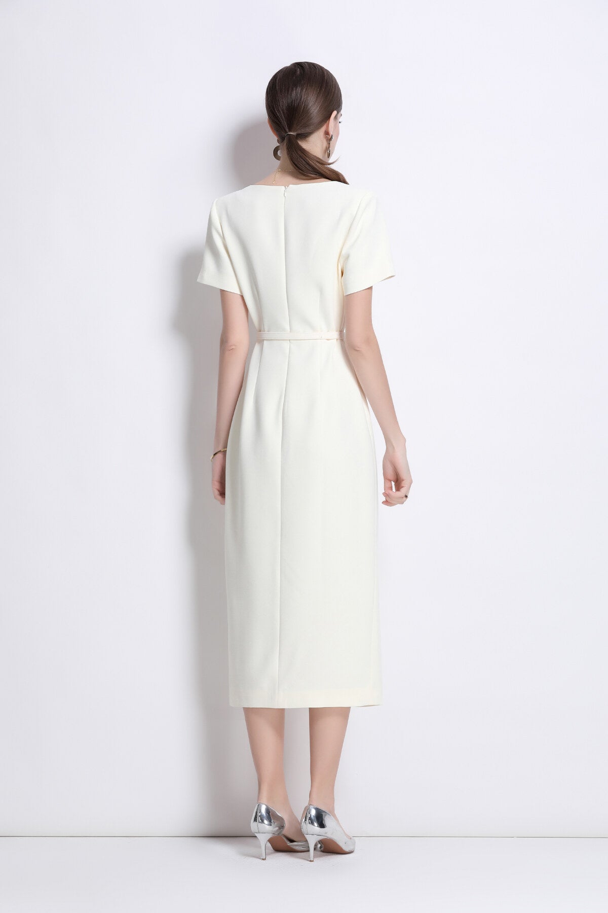 Daisy White Square Neck Short Sleeve Slim Fit Dress