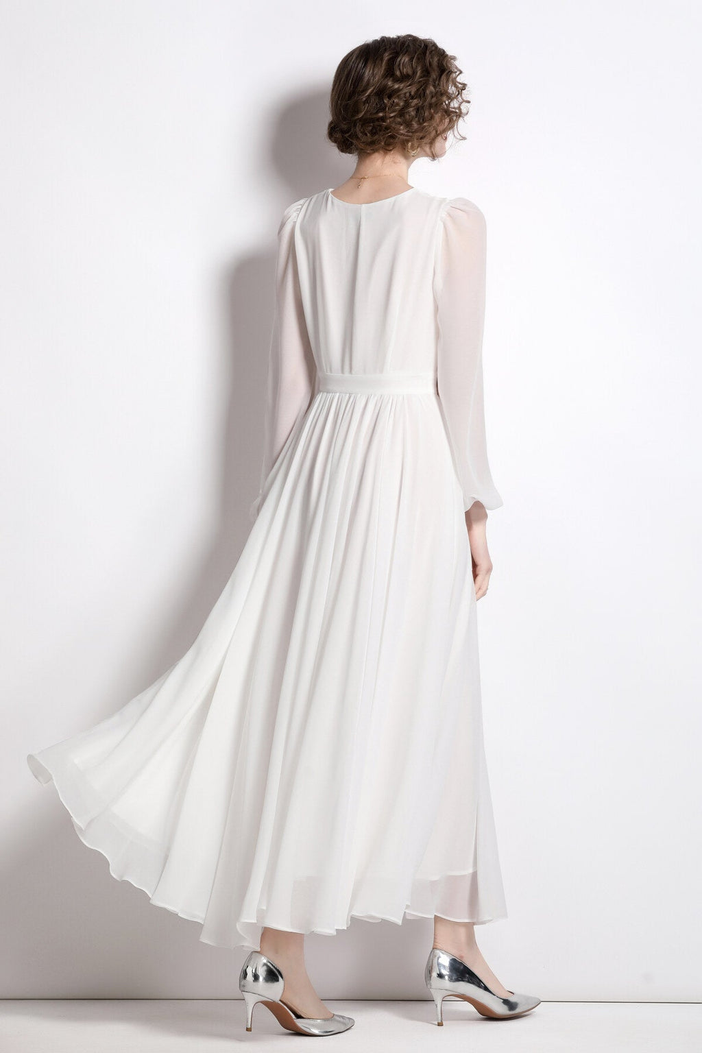 Dreamy White Long Sleeve V Neck Maxi Dress