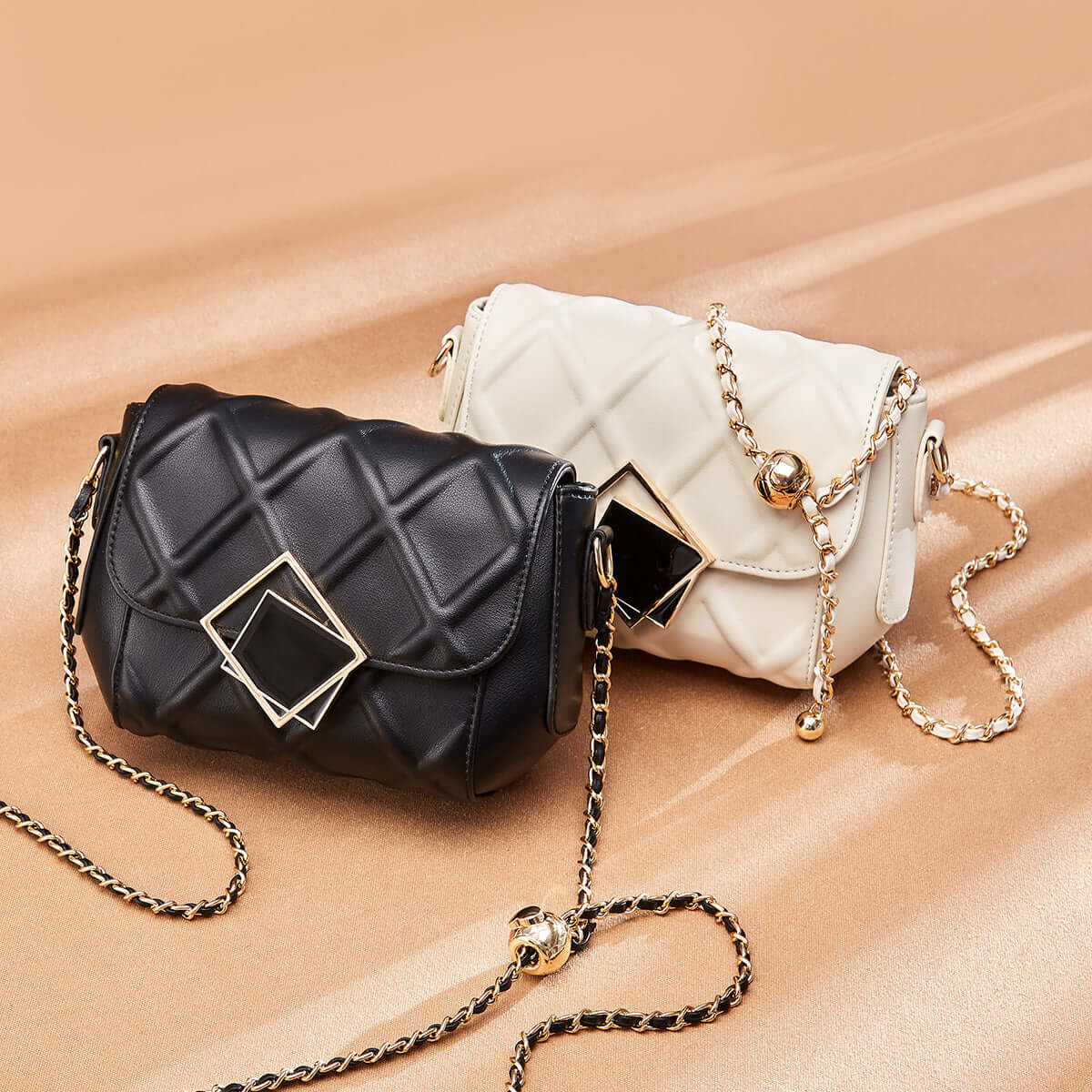 Geometric Lock Quilted Shoulder Bag-1