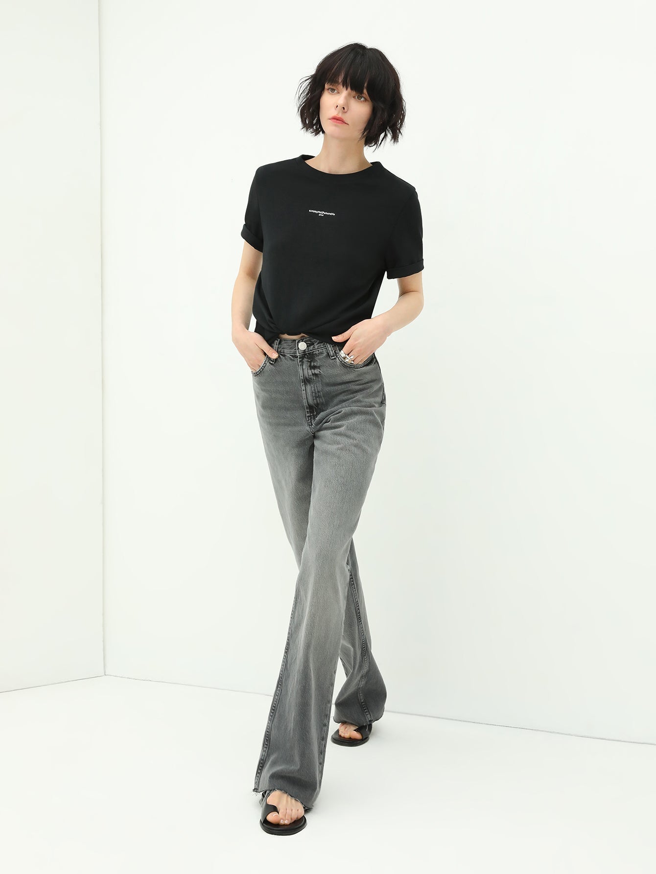 Minimalist Letter Print Crew Neck Short-Sleeve Tee-2
