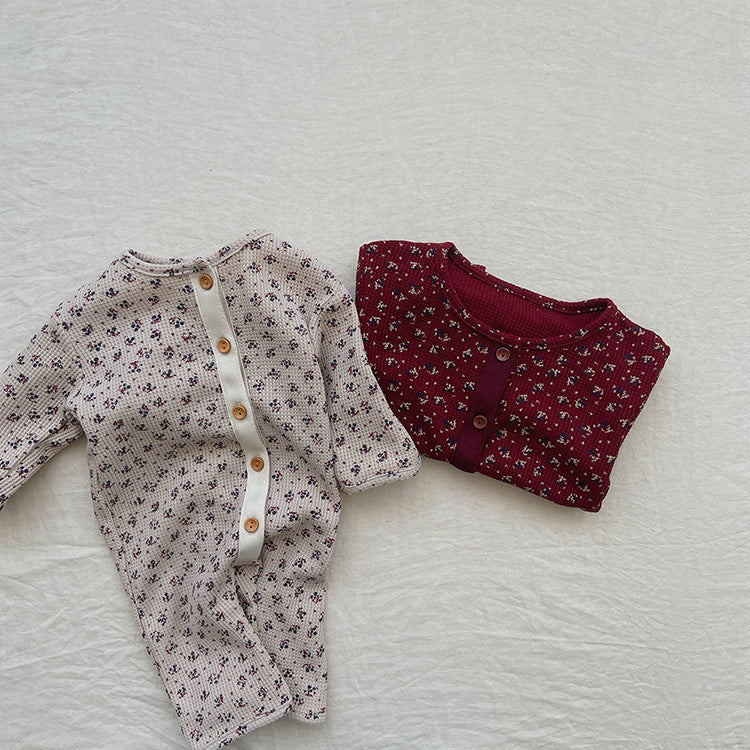 Baby-Strampler mit zartem Blumenmuster und durchgehender Knopfleiste, Waffelstrick, Waffelstrick 