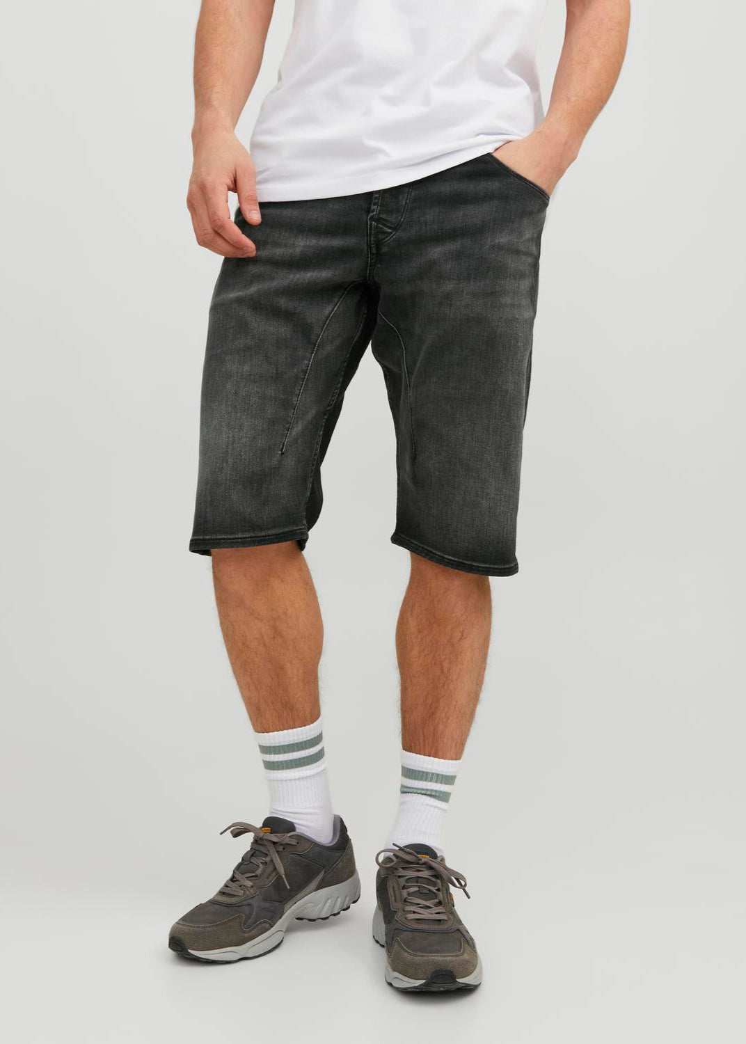 SCALE LONG SHORTS GE 607 IK