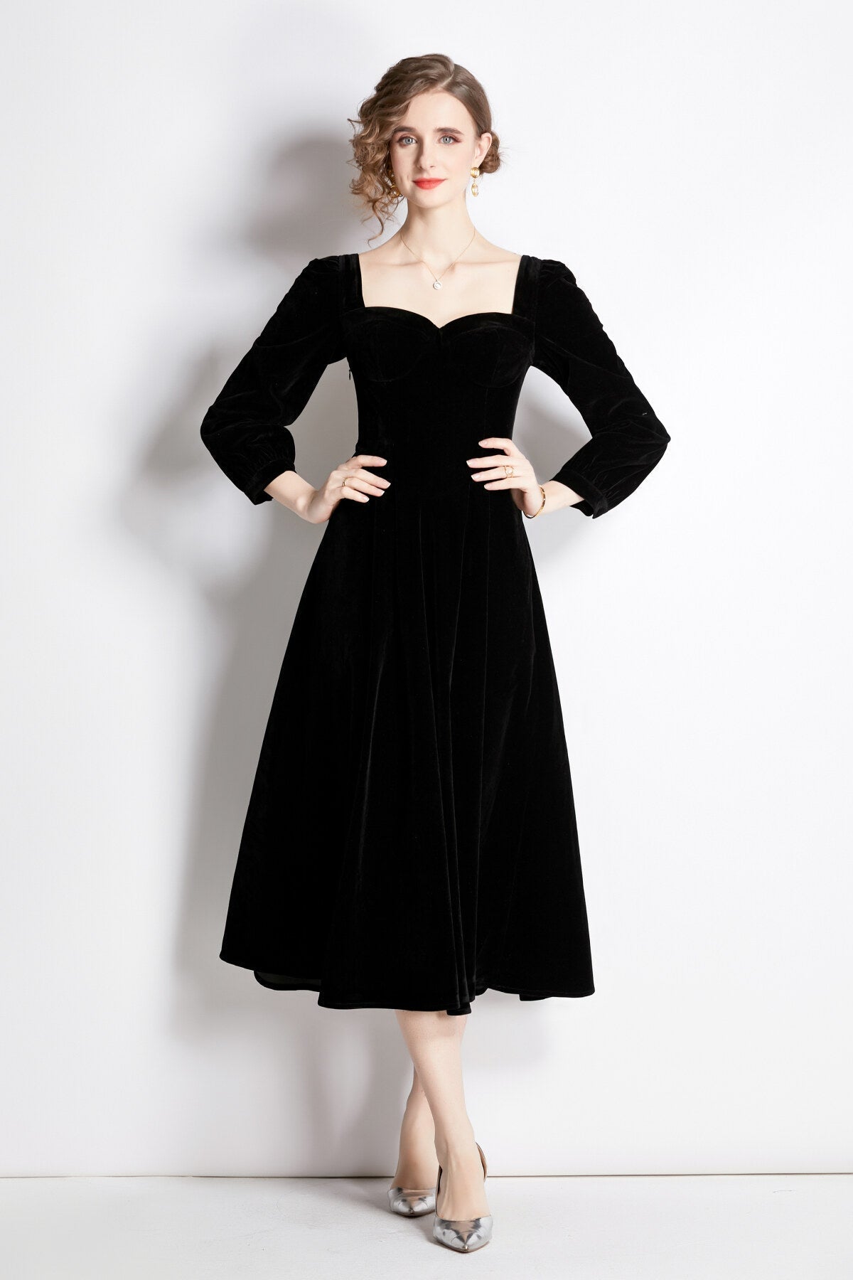Square Sweetheart Neckline Vintage Velvet Dress