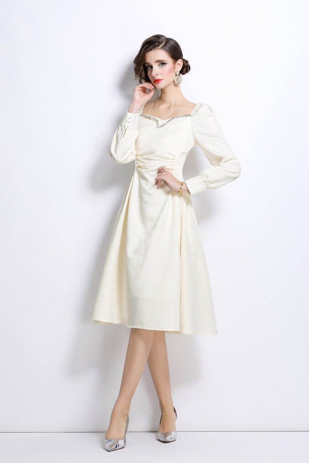 White Sweetheart Embellished Puff Sleeve Midi Dress
