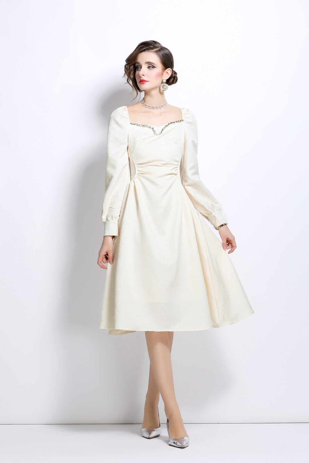 White Sweetheart Embellished Puff Sleeve Midi Dress