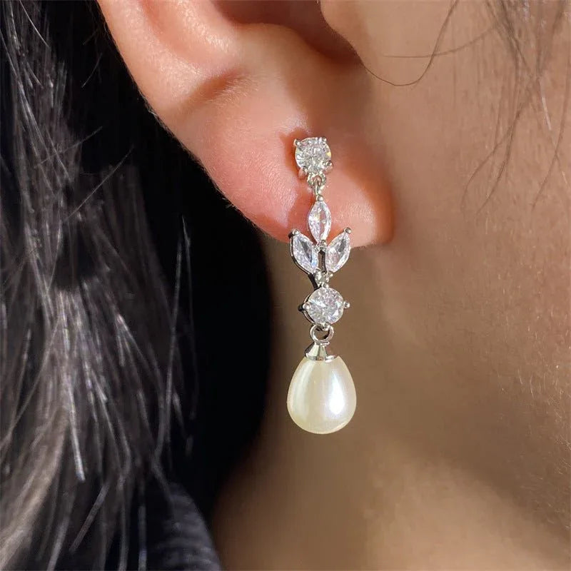 Women's Elegant Pearl Earrings